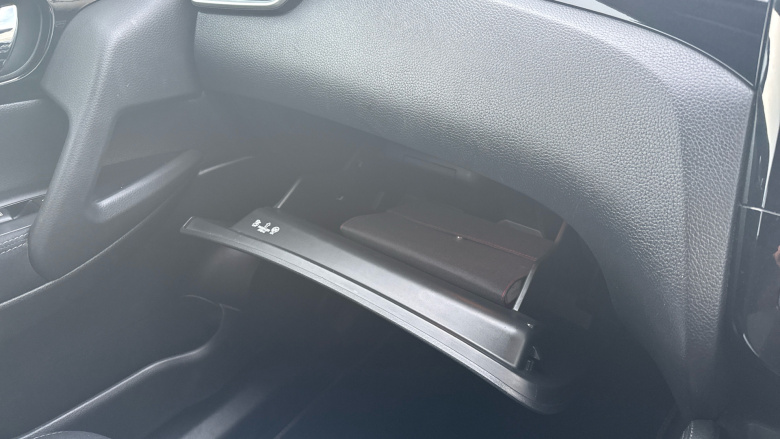 Nissan Qashqai 1.3 DiG-T Acenta Premium 5dr Petrol Hatchback